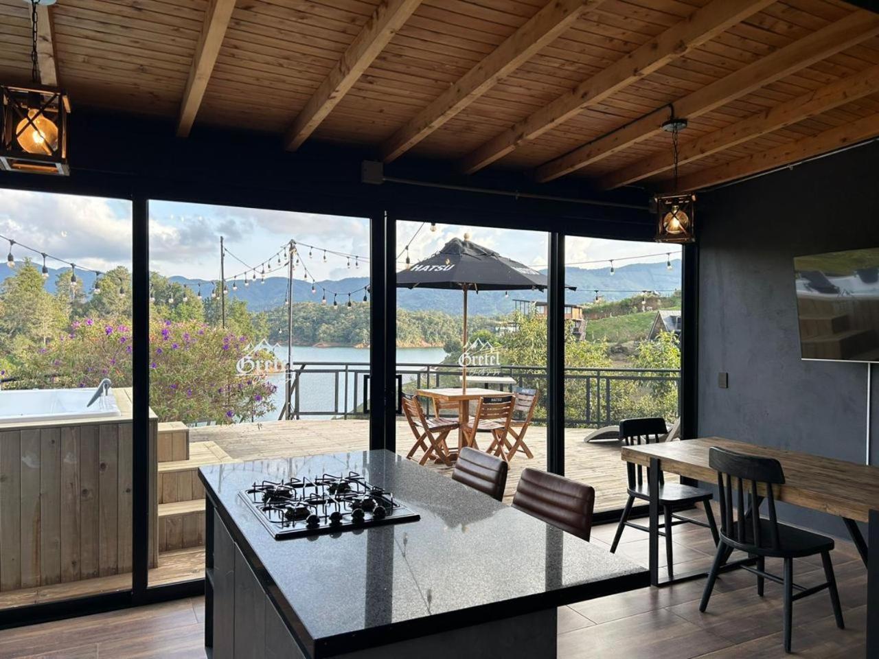 Gretel Chalets Suizo Guatape Exterior photo